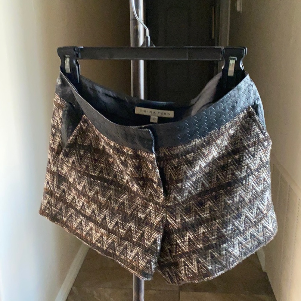 Trina Turk Shorts Size 2